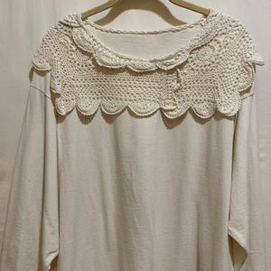 HANDMADE CREME TOP/TEE WITH CROCHETED LACE TRIM/PEARL ACCENT:SZ XL VTG NO TSGS